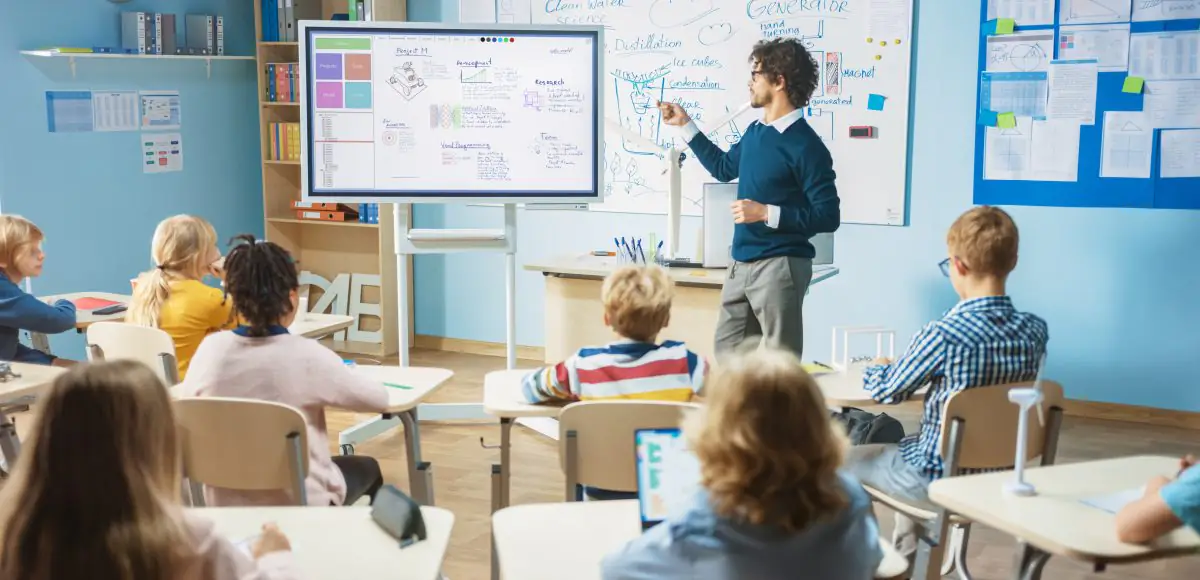 Future of Education: Connecting the Dots between Education and Employment
